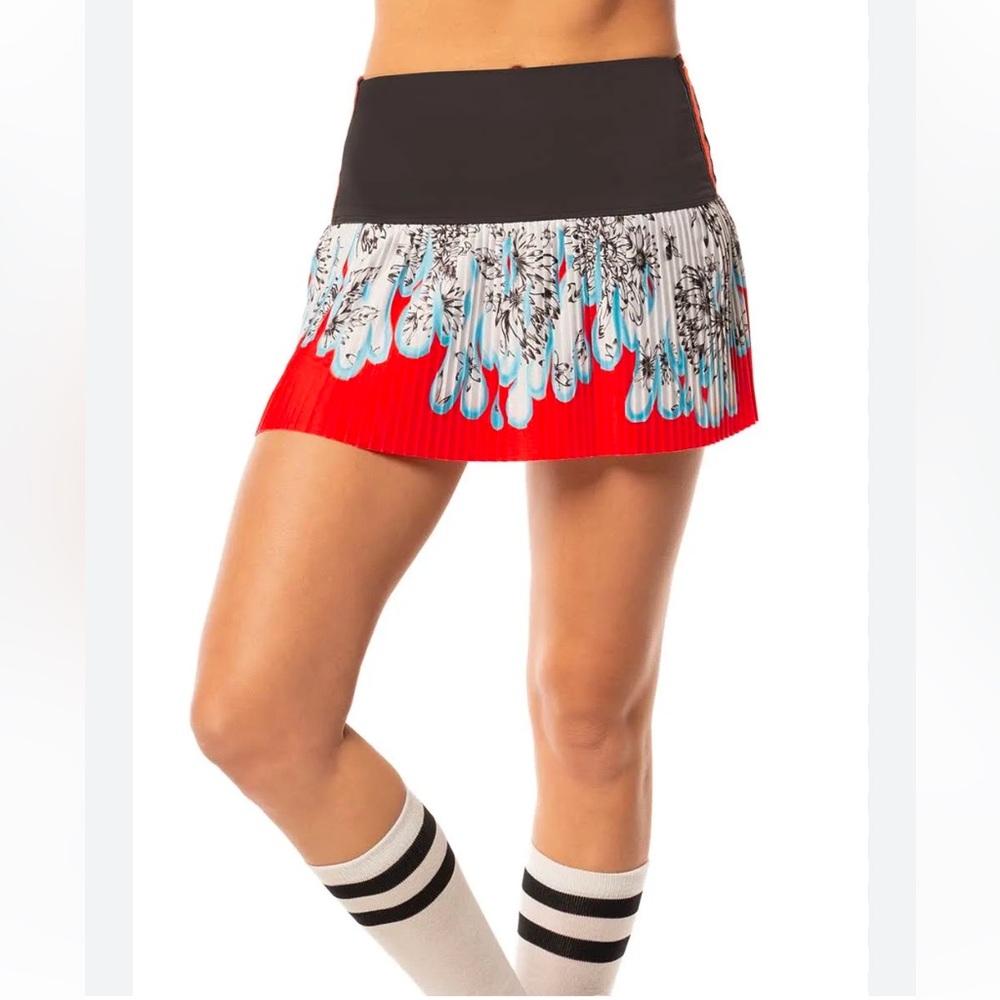 Lucky in Love Black Waist Red Floral Pleated Tennis Skort